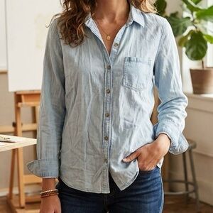 Foxcroft NYC Light Wash Tencil Lyocell Shirt Classic Button Down Denim Look